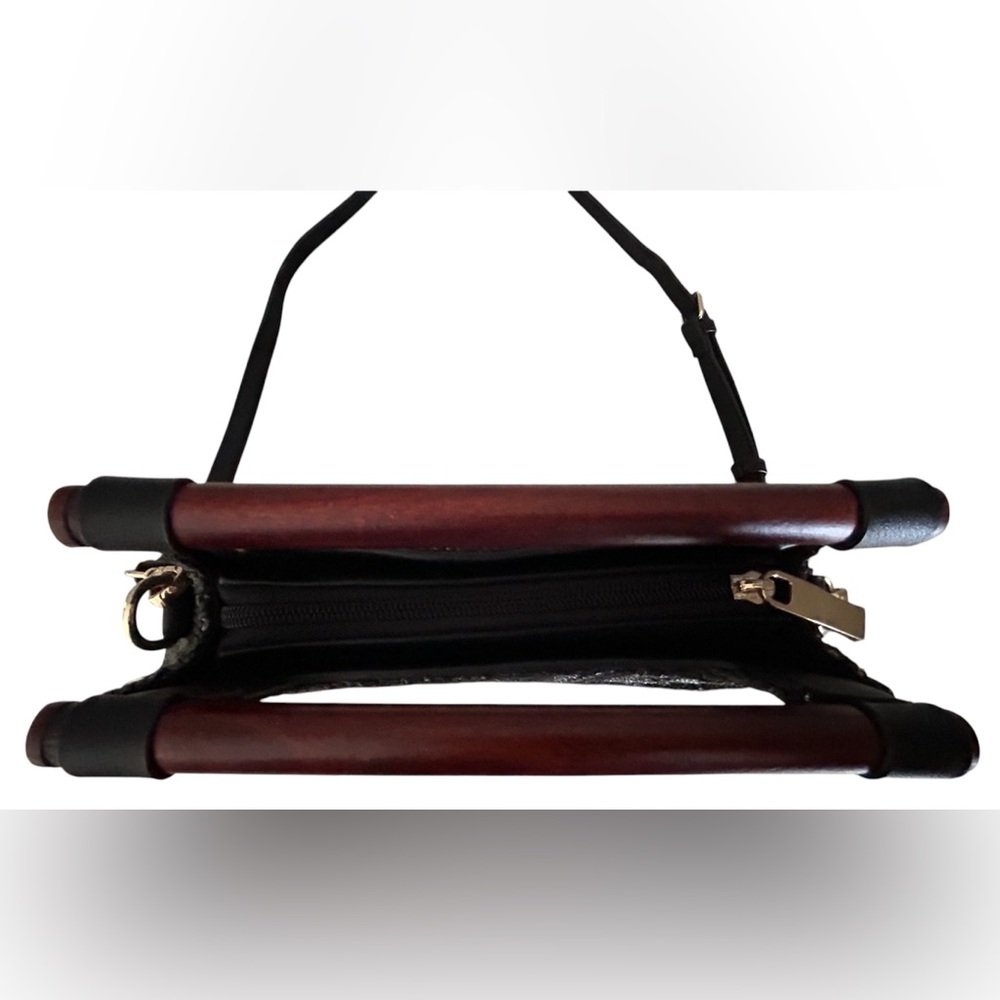 Handbag Republic Black Vegan Woven  Crossbody Removeable Strap Wood  Handles - Picture 4 of 9